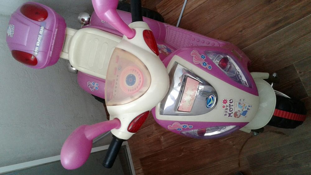 Электромобиль