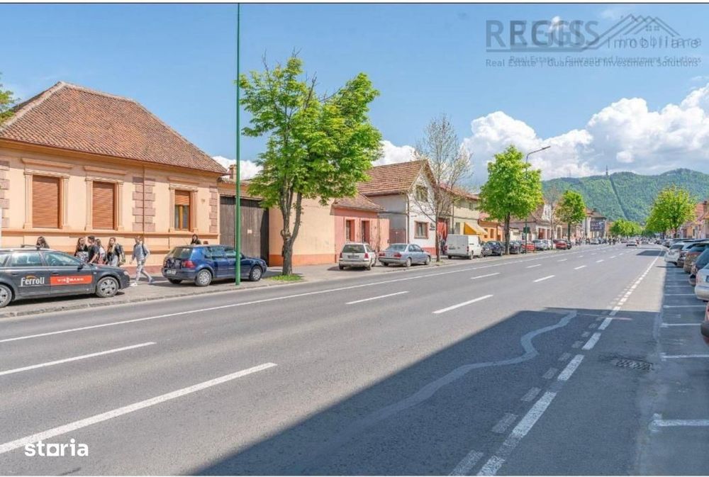 Garsoniera spatioasa si moderna cu pod  la casa Strada Lunga