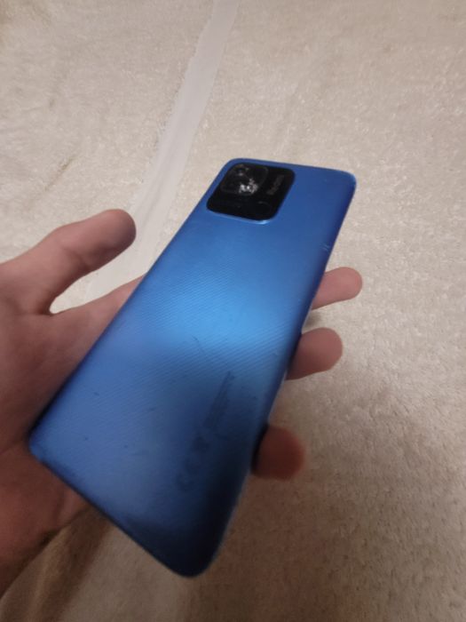 Поодаётся телефон Redmi 10c