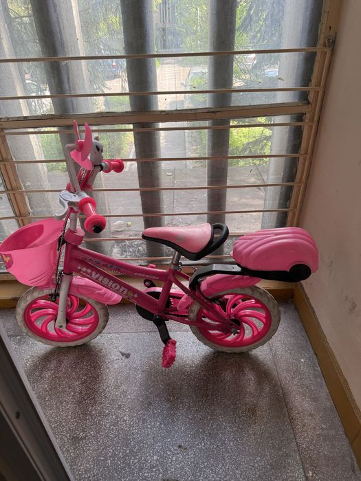 Vand bicileta fete 14 inch. Predare in Oradea