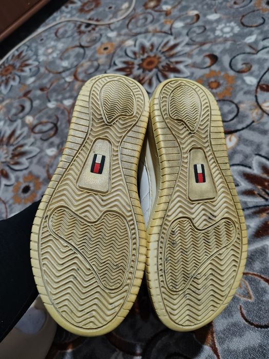 Adidași Tommy Hilfiger