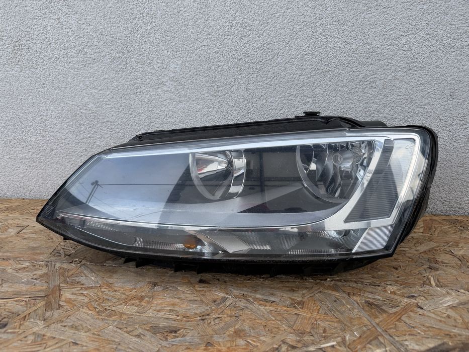 Far stanga VW Jetta 5C Halogen Original Europa