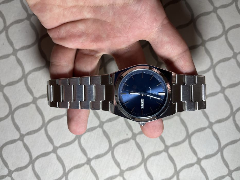 Мужские часы в состояний