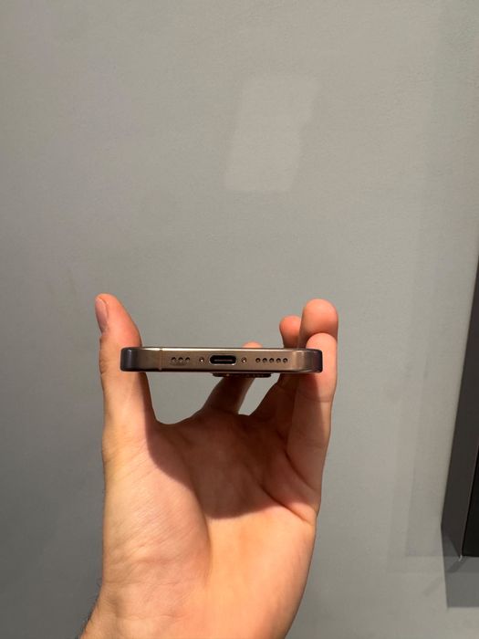 iPhone 16 Pro / GARANȚIE / 128 Gb / liber de rețea