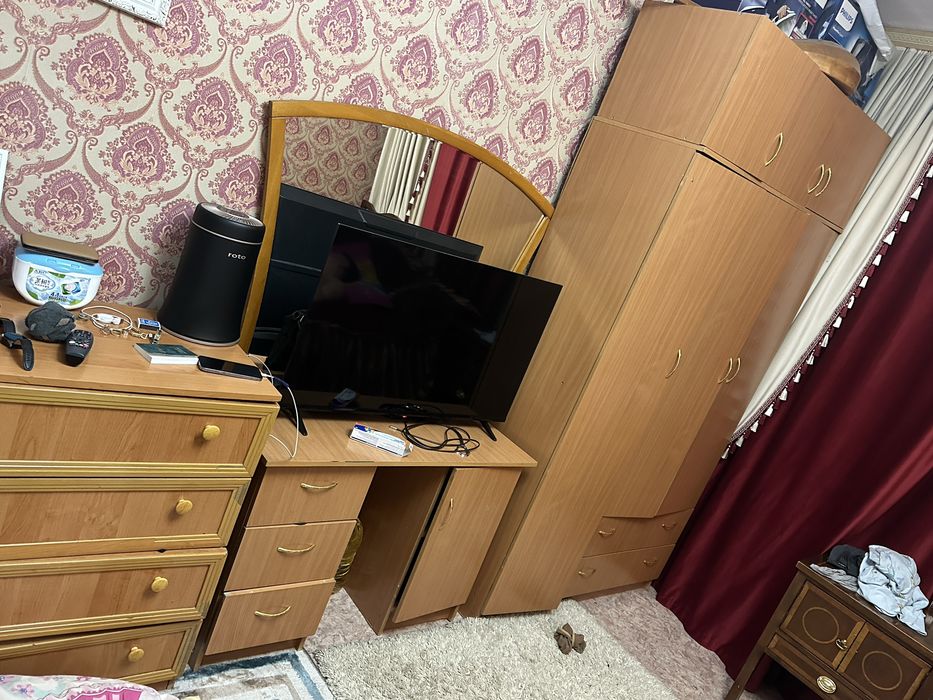 Продам шифонер камод тумба с зералом