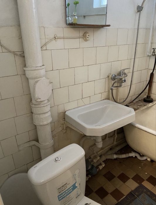 Продам 2 комн квартиру район Северного