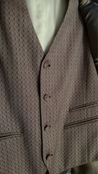 Costum de mire Cazacone, gri, elegant, purtat o singură dată