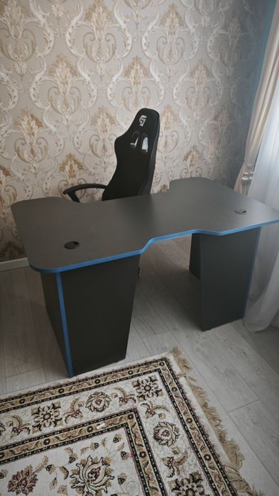 Игровой стол и стул