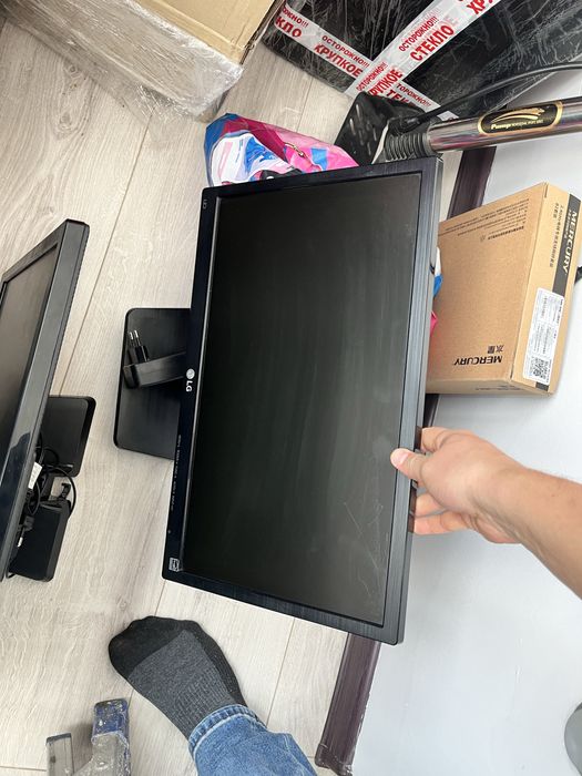 Монитор 19 дюймов