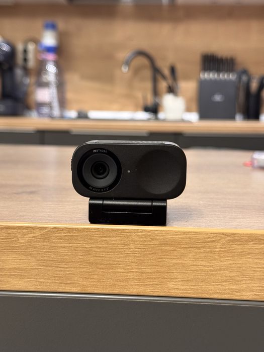 Webcam Insta360 Link 4K AI Tracking / Autofocus / Stare foarte bună
