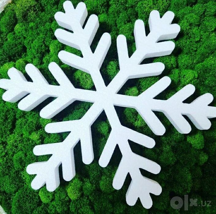 Снежинки из пенопласта