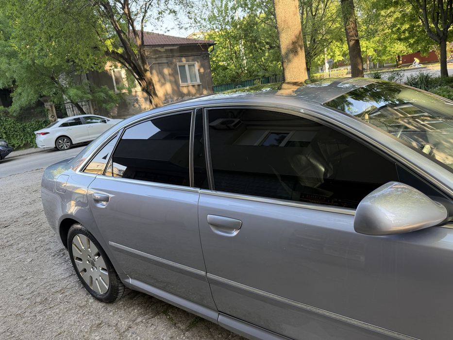 Audi a8  4.2 бензин 2004 година
