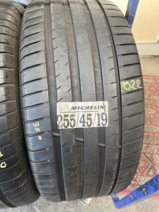 255/45/19 michelin