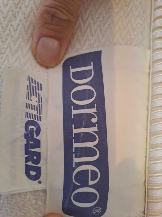 Pat adult 90 X 200 cu saltea Dormeo 2 fete plus comoda cu 3 sertare
