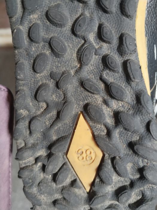 Бутсы спортивные 38размера