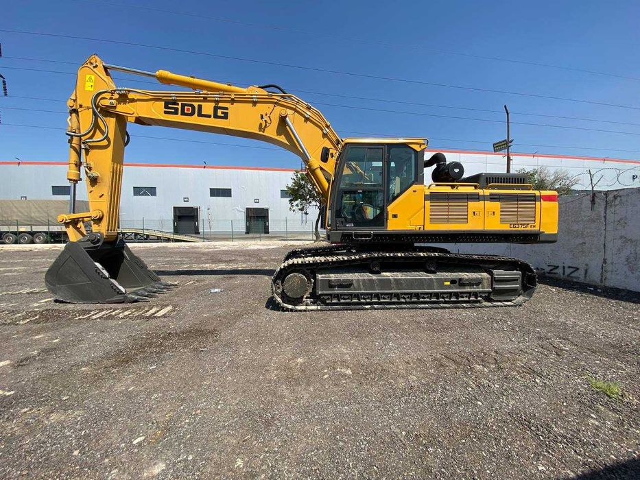 Гусеничный Экскаватор SDLG E6375FEH (1,9 m³). Навоий