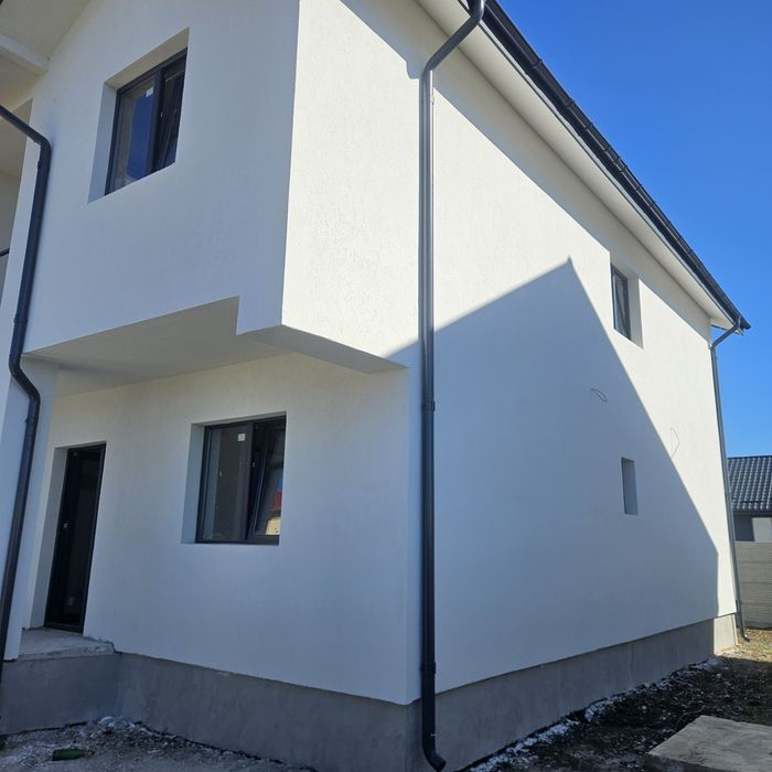 Vând vila tip duplex proprietar comision 0 Bragadiru str Dunării