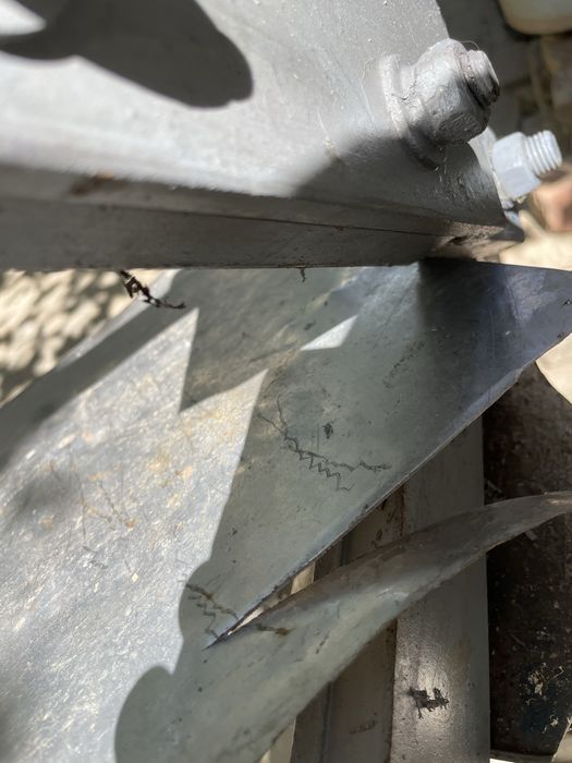 Ghilotina debitat tabla