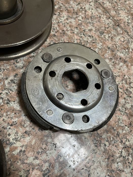 Комплект съединител от скутер Piaggio zip 50 кубика 2000 година