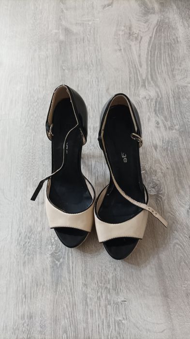 Дамски обувки запазени.