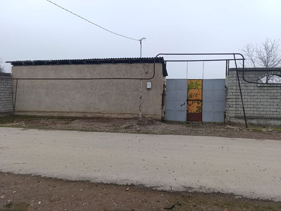 Орта сарой да йер участка сотилади