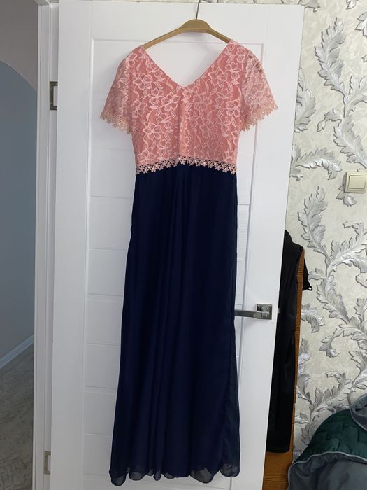 Женское вечернее платье