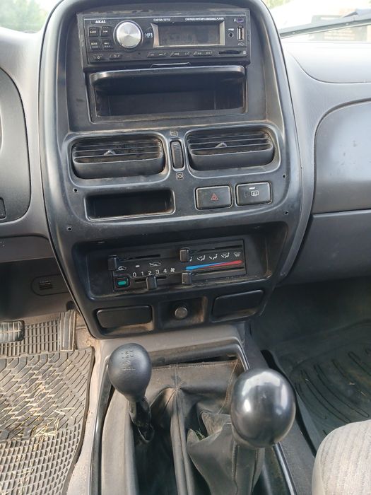 Nissan navara inmatriculat / clima