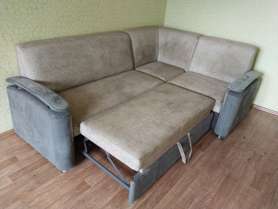 Продам диван, б/у