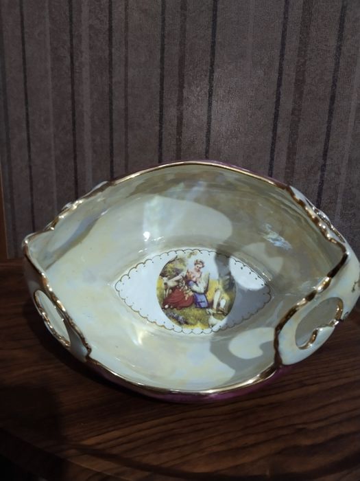 Ваза.фарфор.ручная работа