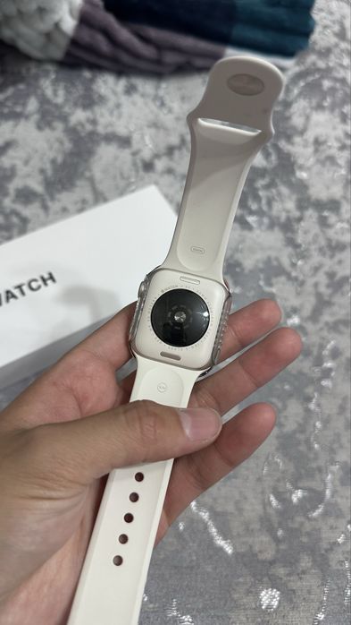 Продаются Apple Watch SE Gen 3 (40 мм)