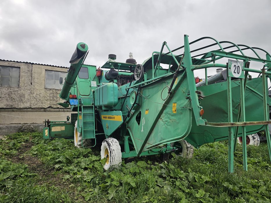Продам комбайн Нива эффект