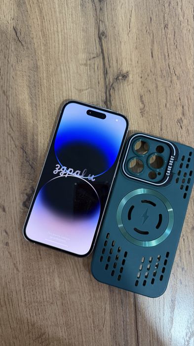 Продам Айфон 14 про