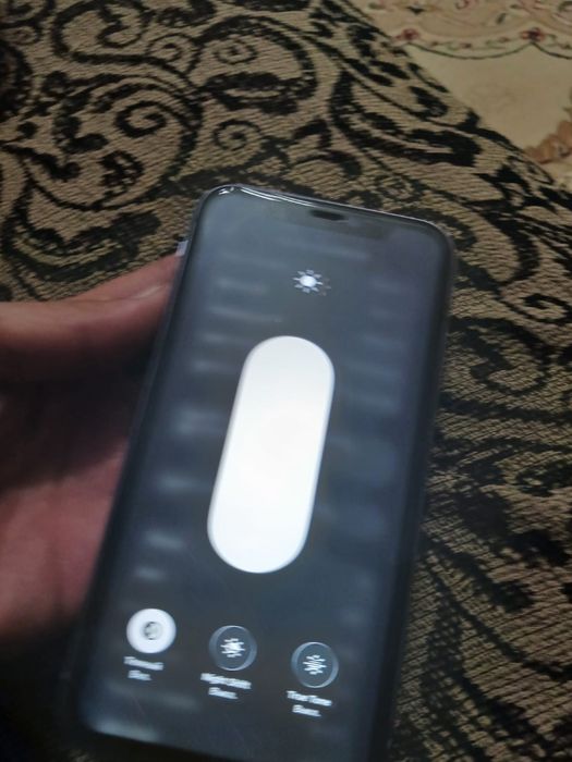 Iphone 11 с коробкой продам