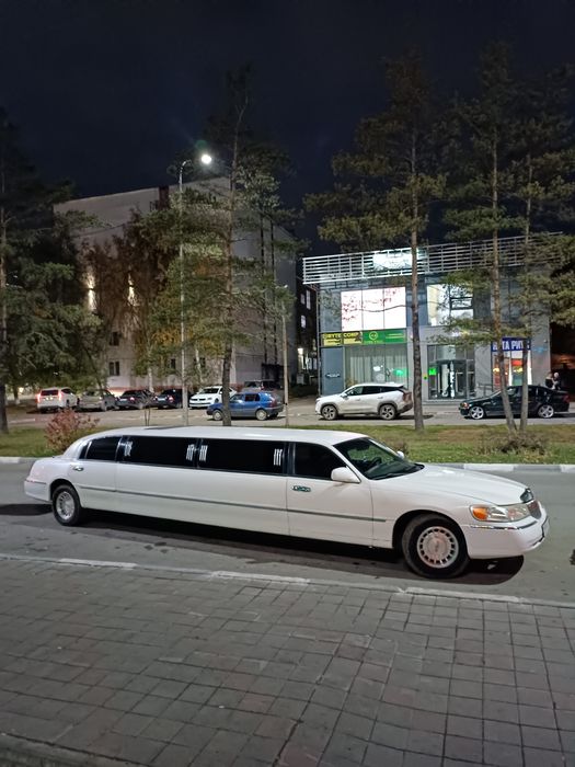 Запчасти б.у для Линкольн Таун Кар от 1992г-2006года