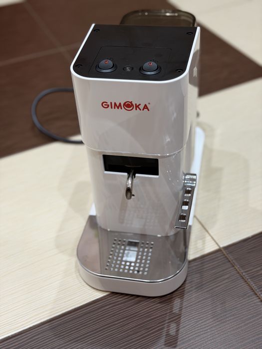 Продавам кафе машина GIMOKA – като нова!