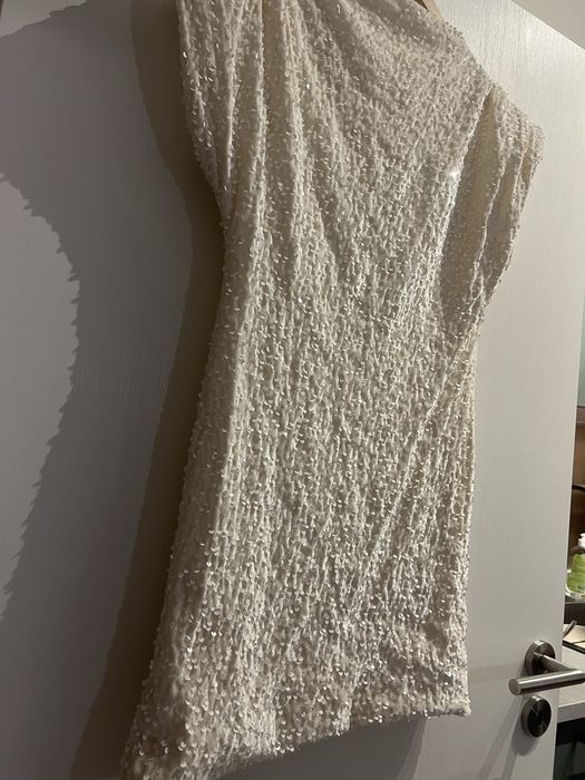 Дамска бяла рокля с пайети