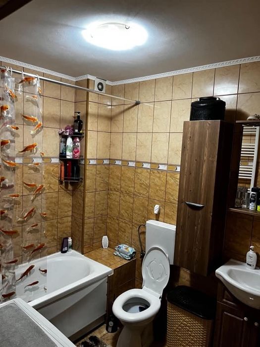 Vand apartament in floresti