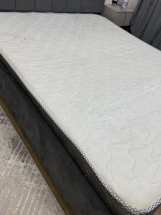 Продам матрас в хорошем состоянии