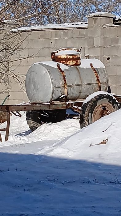 Продам емкость на колесах