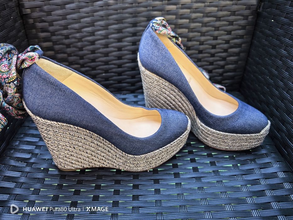 Christian Louboutin Обувки