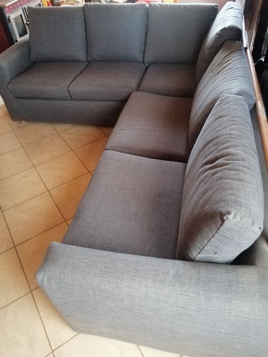 Продавам ъглов диван