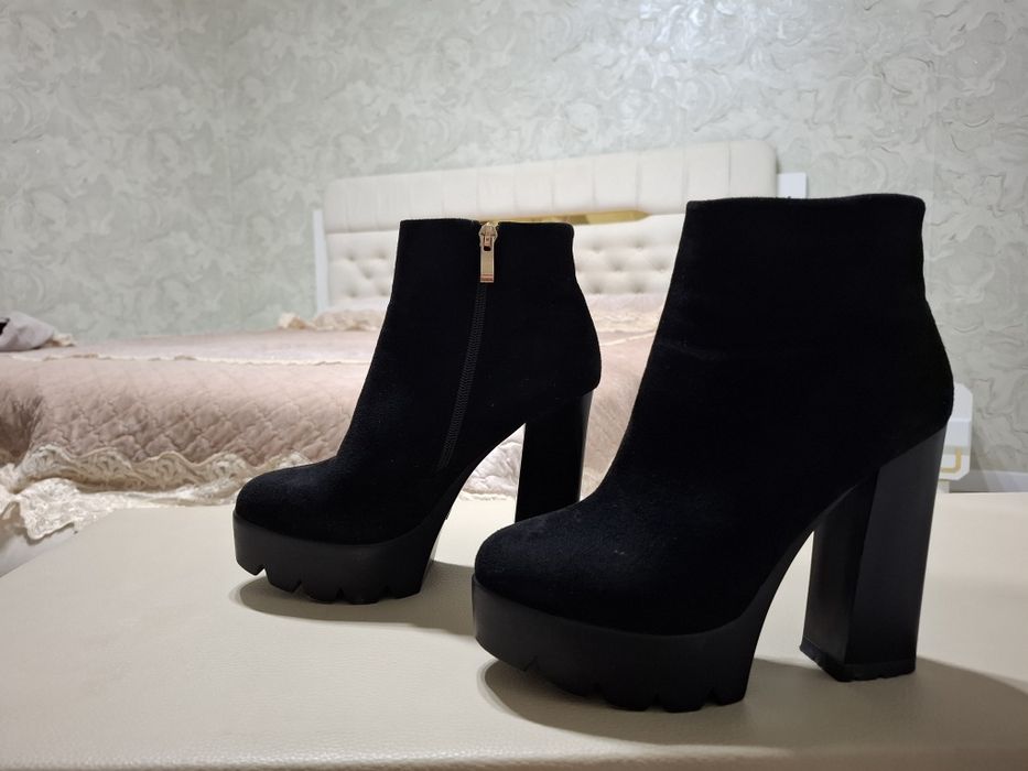 Продам туфли и босоножки