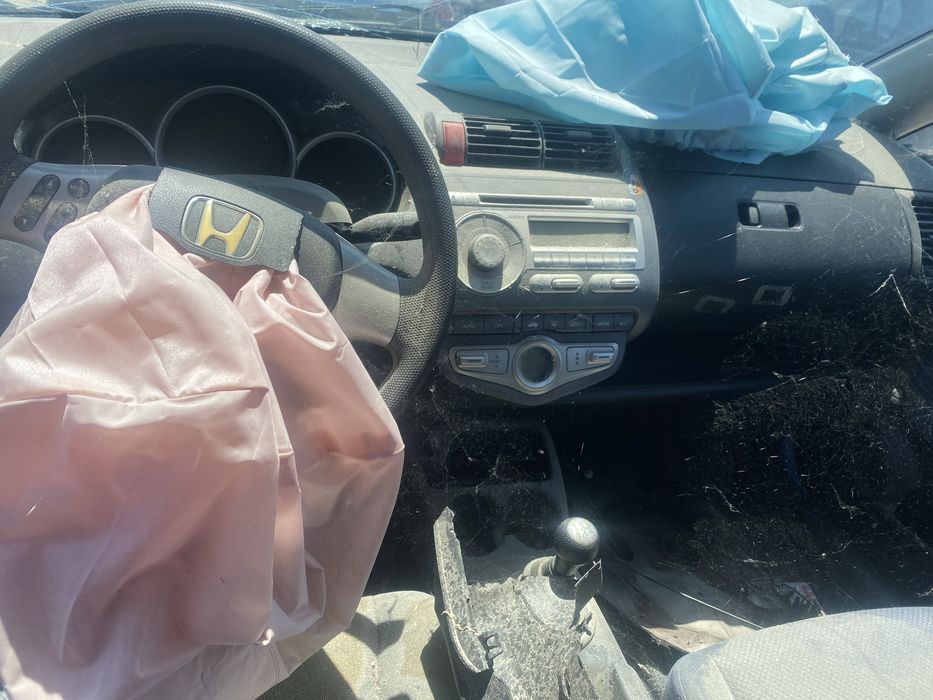 Хонда джаз 1.3 бензин на части