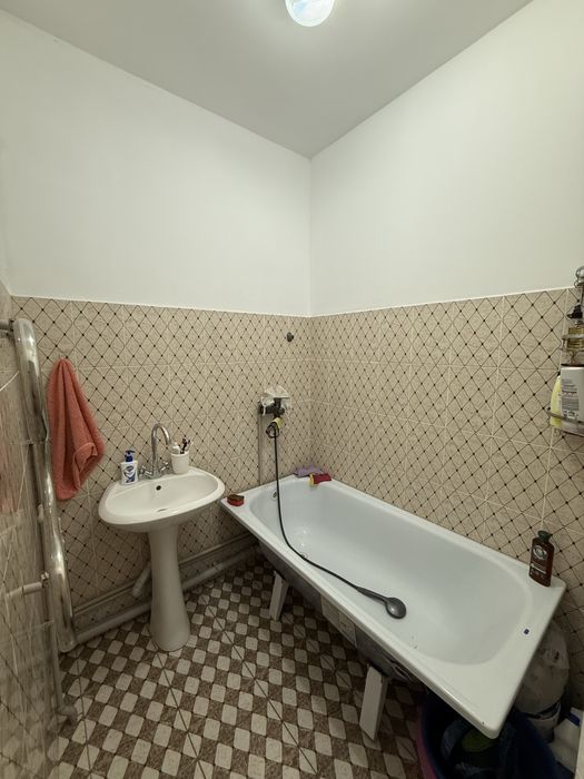 15 мкрн 5 этаж 3 ком