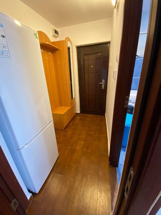 Închiriez garsonieră