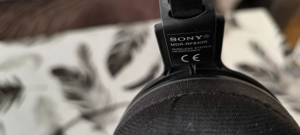 Слушалки Sony MDR-840R