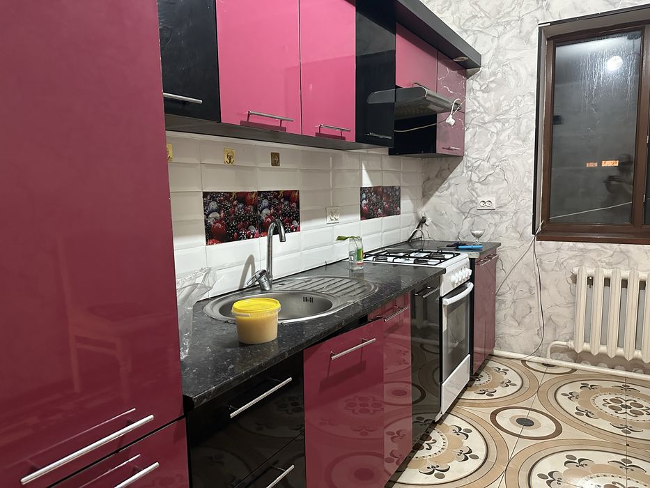 Кухный гарнитура +духовка