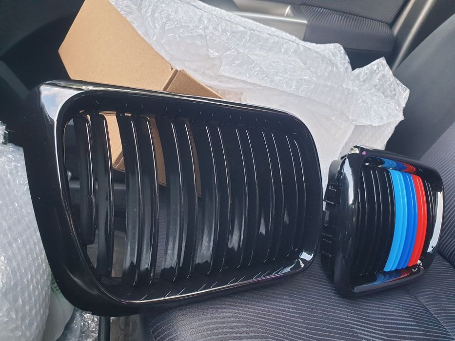 Новые. ноздри BMW е36 рест Решётка радиатора