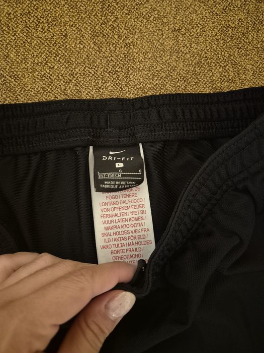 Спортен екип nike 147-158 см