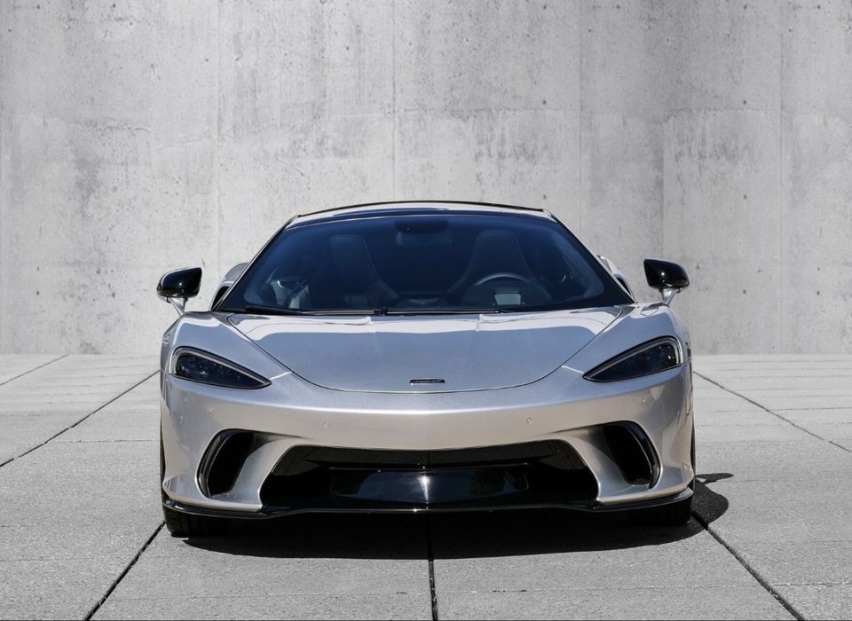 McLaren GTS Luxe MSO black pack